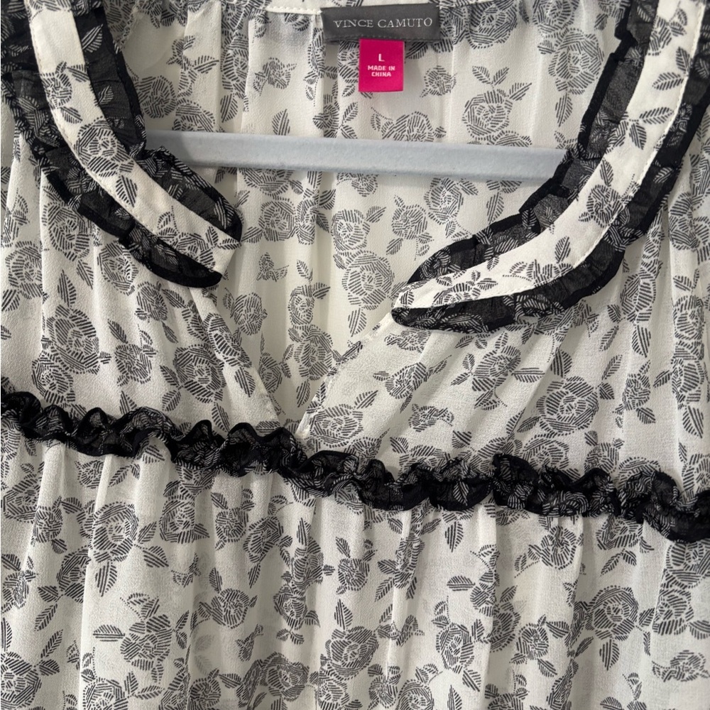 Vince Camuto sheer Black and White Floral Blouse - Picture 2 of 4